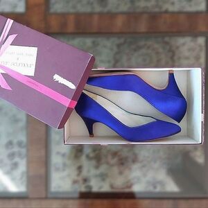 Vtg 80s Stuart Weitzman for Mr. Seymour blue sateen pumps